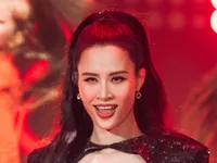 Đông Nhi lần đầu diễn live ca khúc chủ đề tại Chung kết Hoa hậu Hoàn vũ Việt Nam 2022