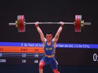 Gold comes to Vietnam in weightlifting