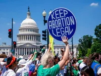Thẩm phán Mỹ ngăn chặn thực thi lệnh cấm phá thai ở bang Tây Virginia
