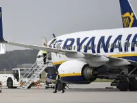 Nhân viên hãng hàng không Ryanair ở Tây Ban Nha thông báo đình công thêm 12 ngày