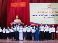 Scholarships presented to 210 exemplary models