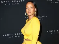 Rihanna trở thành nữ tỷ phú tự thân trẻ nhất nước Mỹ