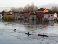 Nguy cơ lũ quét, dông bão tại Pháp và Italy sau nhiều tuần hạn hán