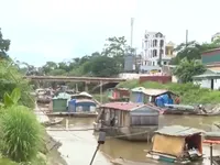 Kh&aacute;t vọng l&ecirc;n bờ