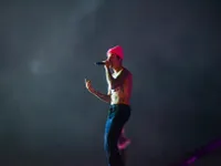 Justin Bieber hủy chuyến lưu diễn v&ograve;ng quanh thế giới 'Justice' v&igrave; lo ngại về sức khỏe