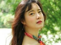 Goo Hye Sun gây chú ý với bảng điểm đẹp rực rỡ