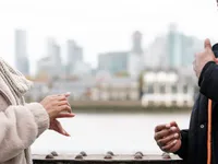 Người da m&agrave;u ở Anh &ldquo;sống trong sợ h&atilde;i&rdquo; v&igrave; nạn ph&acirc;n biệt chủng tộc