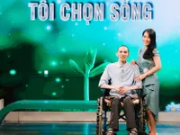 Chàng trai khuyết tật viết sách truyền cảm hứng