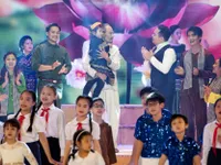 X&uacute;c động với phần biểu diễn ca kịch về B&aacute;c của hai nghệ sĩ trẻ Thanh Phong, H&agrave; Quỳnh Như