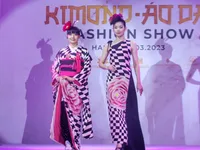 Độc đáo show diễn thời trang kết hợp kimono và áo dài