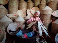 Thua Thien Hue moves to preserve the craft of conical hat making