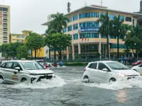 Mưa lớn, nhiều học sinh ở Đà Nẵng, Quảng Trị phải nghỉ học