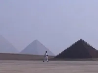 Triển lãm nghệ thuật đương đại tại kim tự tháp Giza