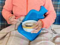 Hàng triệu người Anh phải lựa chọn giữa ăn uống và giữ ấm trong Giáng sinh này