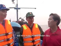 Một m&igrave;nh, một thuyền, ra khơi để... trục lợi