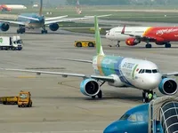 Gần dịp lễ 30/4 - 1/5, giá vé máy bay 'nóng' lên từng ngày