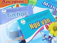 Hà Nội phê duyệt danh mục sách giáo khoa lớp 8, lớp 11 và Lịch sử lớp 10