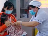 Cần giải quyết gấp tình trạng thiếu vaccine trong Chương trình Tiêm chủng mở rộng