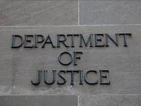 Cảnh s&aacute;t Minneapolis đối mặt với gi&aacute;m s&aacute;t li&ecirc;n bang v&igrave; sử dụng vũ lực qu&aacute; mức, ph&acirc;n biệt đối xử