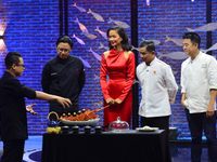 Top Chef Việt Nam 2023 - Tập 3: Thử thách nấu món phở ăn không dùng đũa, 2 đầu bếp gói dao ra về