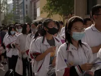 Thi Cao khảo tại Trung Quốc: Phụ huynh còn lo lắng hơn thí sinh!