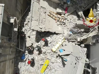 Sập tòa nhà tại Italy, 3 người sống sót được giải cứu khỏi đống đổ nát