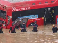 Số người tử vong do mưa lũ ở Hàn Quốc tăng lên 49