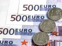 Đồng Ruble giảm xuống mức thấp nhất trong 17 tháng so với đồng Euro