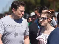 Elon Musk và Grimes chào đón con thứ ba, tiếp tục đặt tên độc lạ