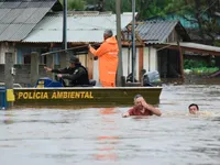 Bão lớn khiến ít nhất 22 người thiệt mạng ở miền Nam Brazil, dự kiến lũ lụt sẽ tiếp diễn