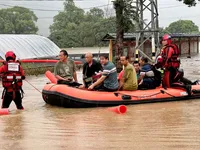 Mưa do bão Haikui tiếp tục trút xuống, nhiều vùng ở Trung Quốc ngập nặng