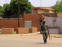 Pháp đóng cửa đại sứ quán ở Niger cho đến khi có thông báo mới