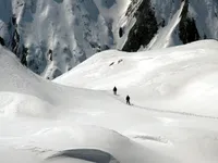 Lở tuyết trên dãy Alps ở Italy khiến 2 người thiệt mạng