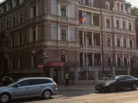 Latvia có thể trục xuất công dân Nga tham gia cuộc bầu cử Tổng thống sắp tới