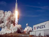 SpaceX lần đầu bán linh kiện vệ tinh
