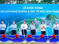 PM attends ground-breaking ceremony for Hon Thom marine entertainment complex