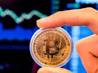 Bitcoin trượt dốc khi Fed giữ nguyên lãi suất