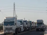 2.000 xe tải chở hàng mắc kẹt tại cửa khẩu Rafah, hàng viện trợ được đưa qua Kerem Shalom