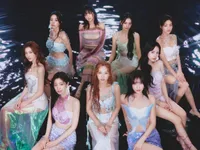 TWICE vượt mốc doanh số 20 triệu bản album