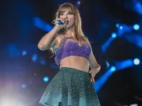 Taylor Swift lần đầu biểu diễn tại Bồ Đào Nha