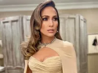 Jennifer Lopez bị tố thô lỗ trên trường quay