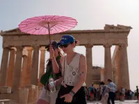 Hy Lạp đóng cửa trường học và điểm du lịch do nắng nóng lịch sử