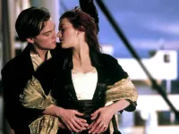 Kate Winslet: Hôn Leonardo DiCaprio là một ác mộng