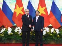 Thủ tướng Phạm Minh Chính hội kiến Tổng thống Nga Vladimir Putin