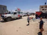 Israel lại tấn công thành phố Gaza, Văn phòng Hội Chữ thập Đỏ trúng đạn pháo