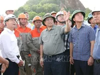PM inspects 500kV transmission line project in Thanh Hoa