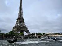 Chất lượng nước sông Seine vẫn gây lo ngại trước Thế vận hội Paris 2024