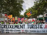 Tuần hành phản đối du lịch ồ ạt ở Barcelona, Tây Ban Nha