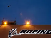 Khó khăn bủa vây Boeing