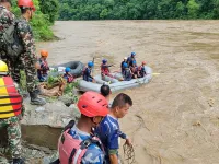 Nepal: Lở đất khiến 2 xe bus bị lũ cuốn trôi, hơn 60 người mất tích